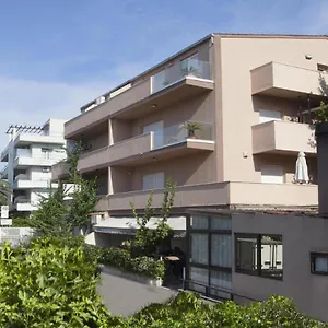 Lana 1 Guest house