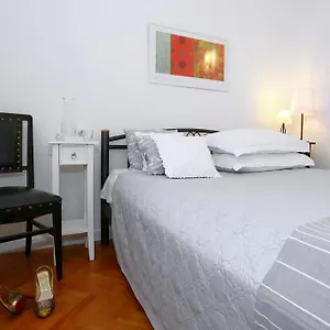  Apartment Center Croatia